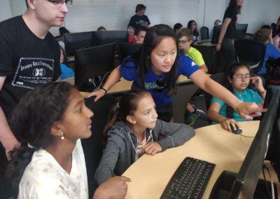 UD students assist campers
