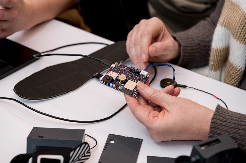 An accelerometer inside the VibeForward device measures how fast and in what direction the wearer’s leg is moving. It’s the kind of data that might help a clinician or physician pinpoint when a patient “got stuck.”