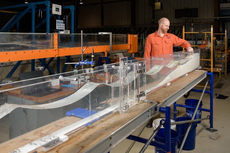 Professor Jack Puleo worked with undergraduate students to construct wave flumes in the Coastal Engineering Laboratory.