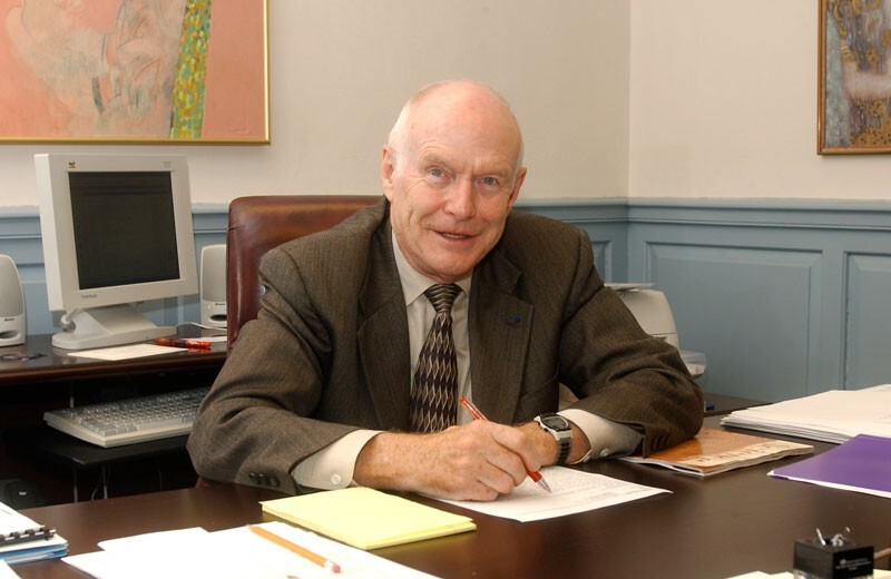 TW Fraser Russell