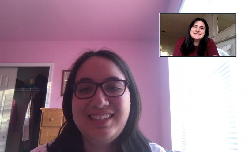 Melissa Gatti, a first-year UD student in CDS's Spectrum Scholars program, appears on a Zoom call with her peer mentor, senior Sofia Mazza (inset).