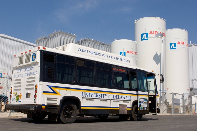 A UD bus powered by hydrogen fuel cells