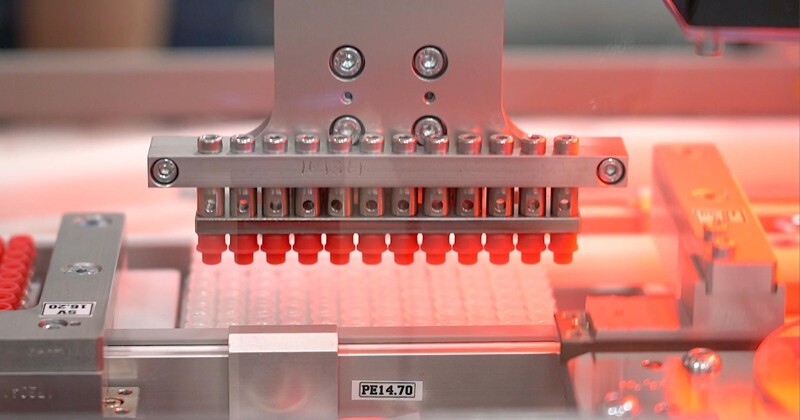 The custom assembly machine Mike Seitel and his company produced for Abbott Labs uses a patent-pending continuous motion system.