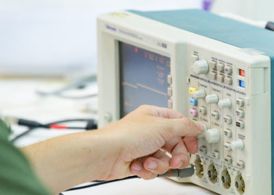 Undergraduate students working in V2G Lab.