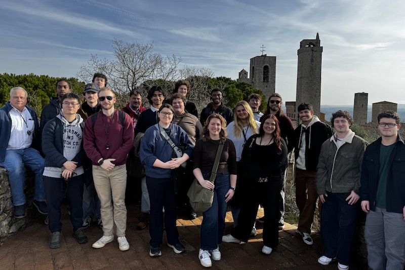Eighteen undergraduates spent their winter term based in Siena, a city in Italy’s central Tuscany region, learning how medical imaging works, how embedded computers and sensors control devices and collect data, and how computational engineering helps solve complex problems.